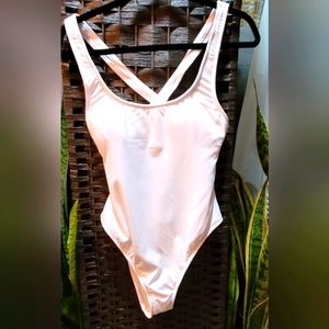 NWT Curve loving padded cross back white swim bathing suit